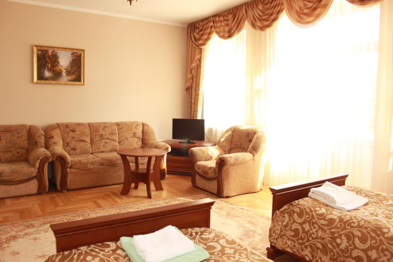 Palac W Nosowie Nosowo Экстерьер фото