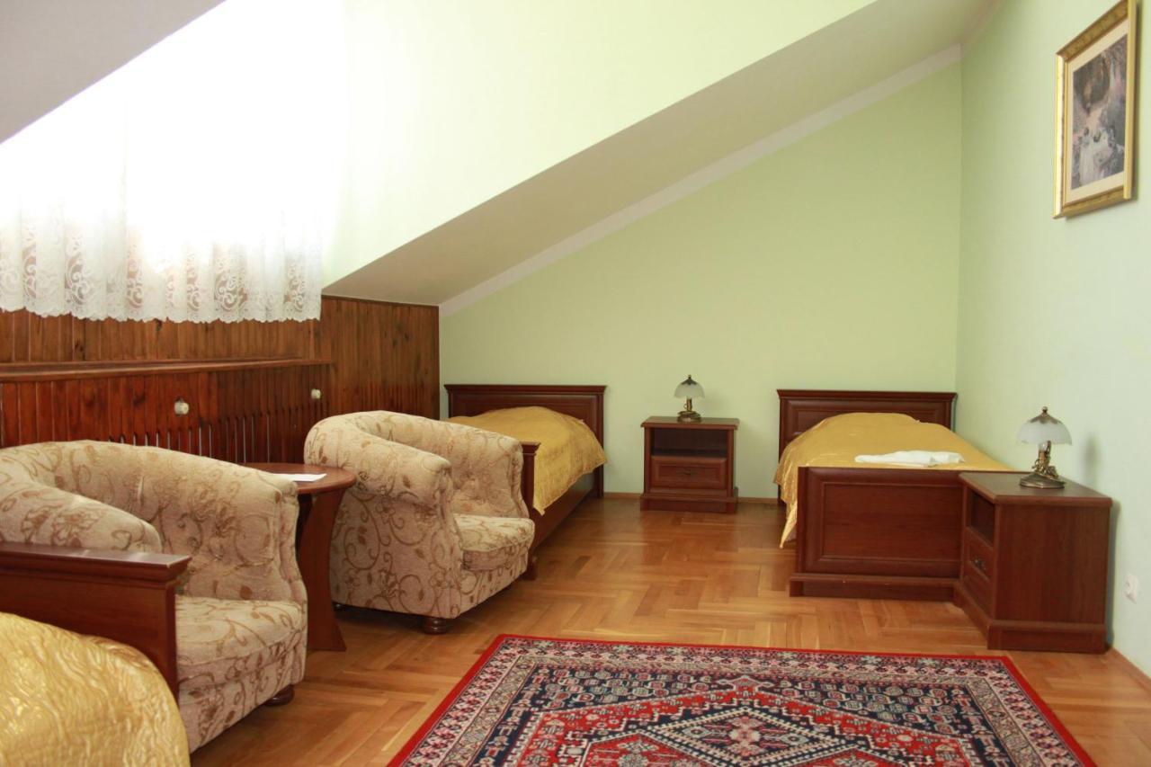 Palac W Nosowie Nosowo Экстерьер фото