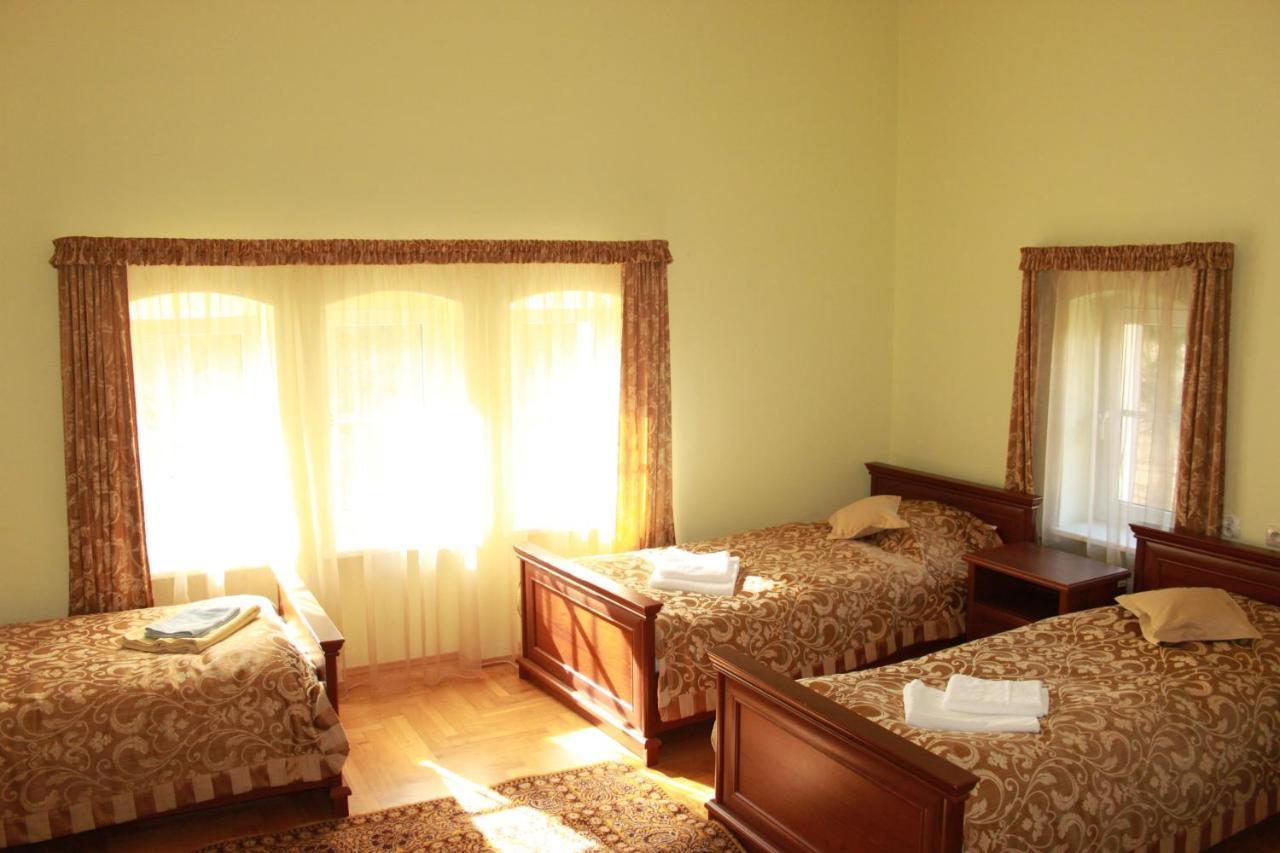 Palac W Nosowie Nosowo Экстерьер фото