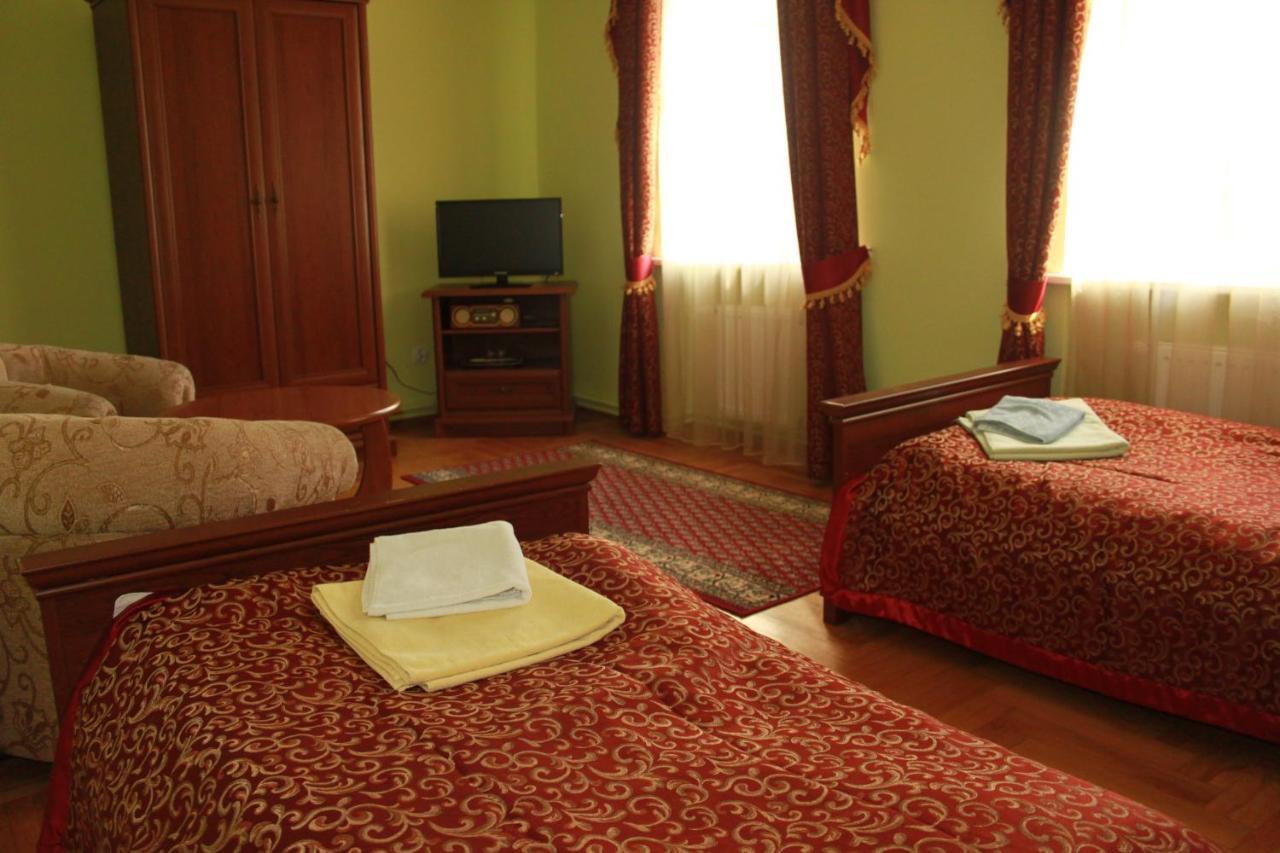 Palac W Nosowie Nosowo Экстерьер фото